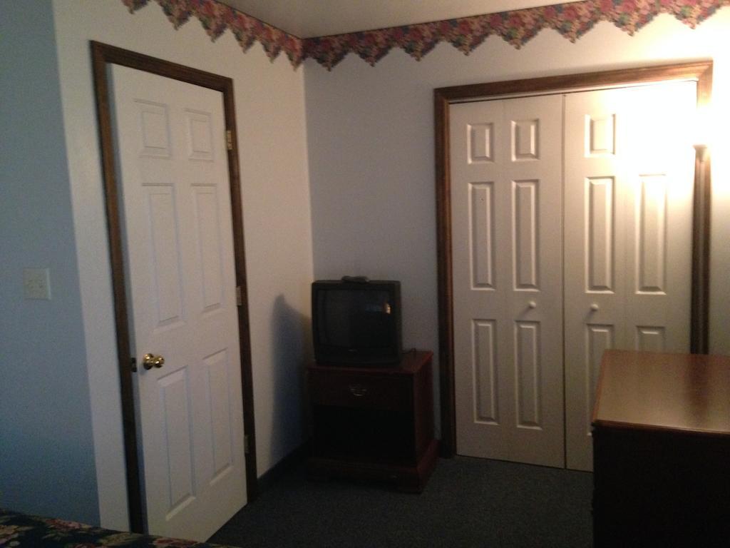 Fred'S Inn Restaurant & Lodging Norwich Kamer foto